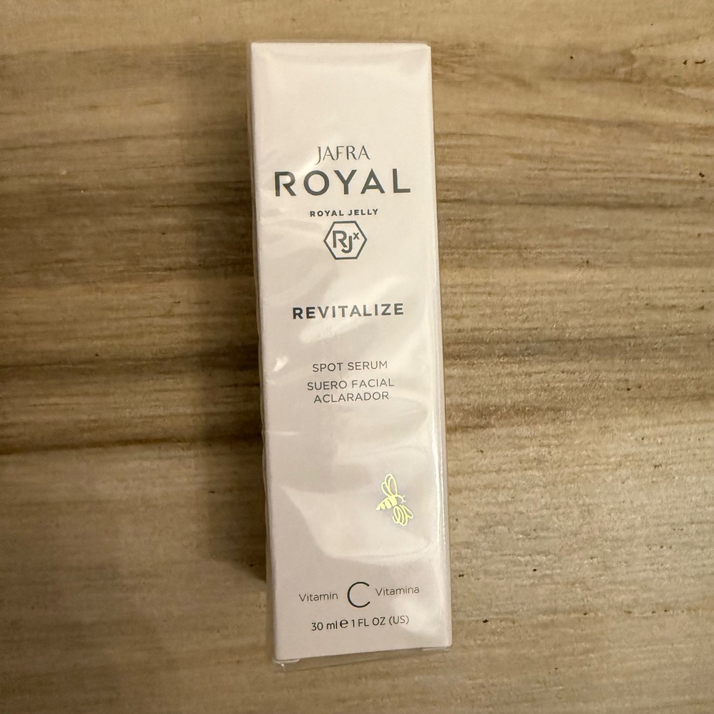 JAFRA ROYAL Revitalize Spot Serum Vitamin C and Royal Jelly RJx 1oz 30ml NEW